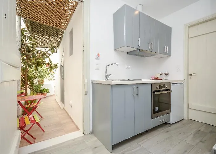 Отель Depis Naxos City